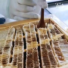 Honey Ice Cream Fish-Shaped Waffle