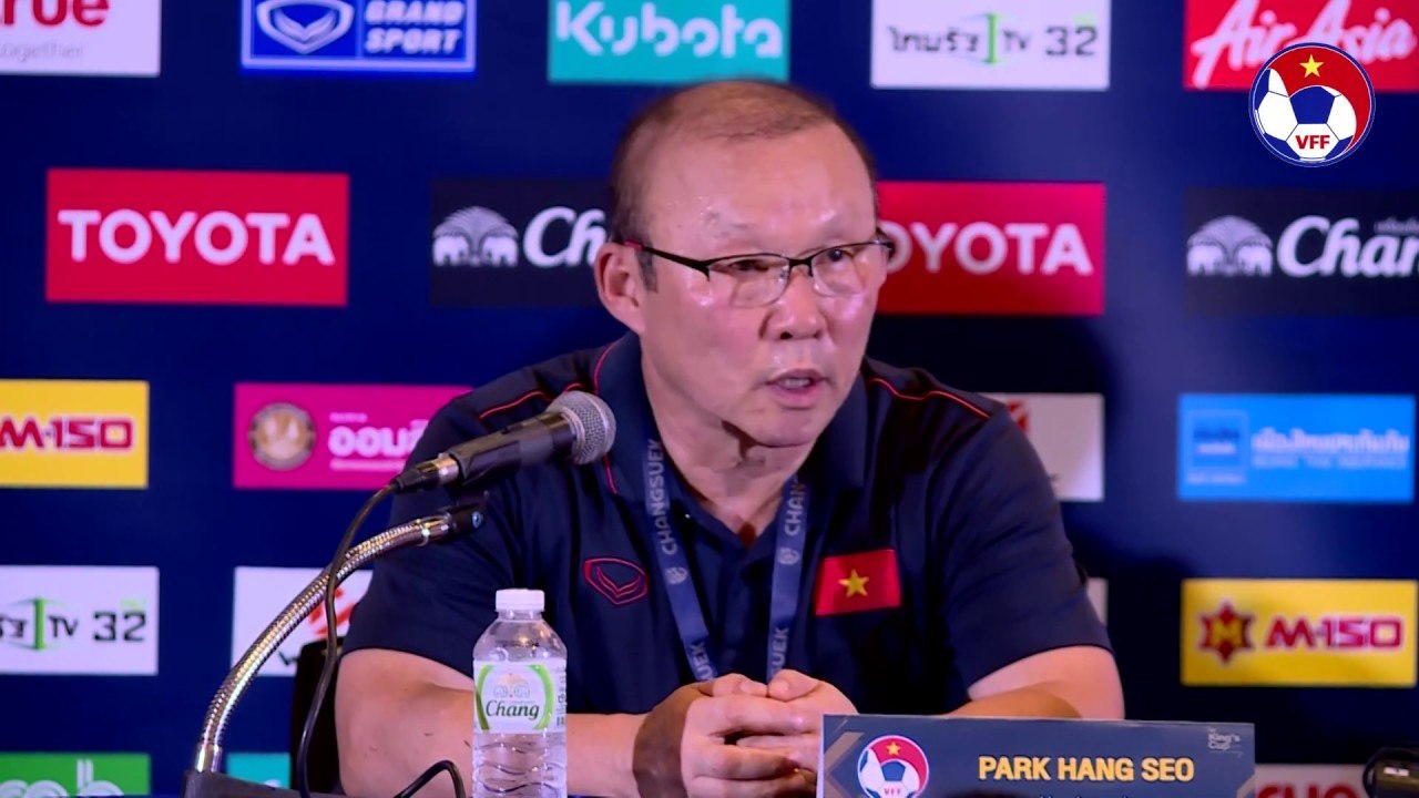 HLV Park tỏ ra đầy khiêm nhường sau khi giúp ĐTVN giành chiến thắng trước ĐT Thái Lan | VFF Channel