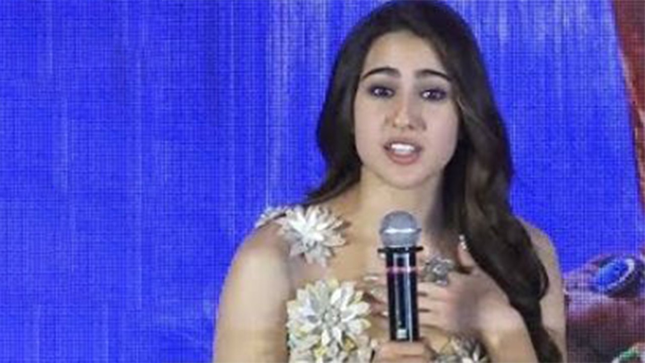 Sara Ali Khan talks about her weight loss journey; Check Out | FilmiBeat