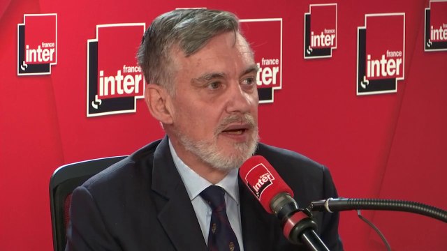 François Sureau : Le devoir de mémoire, on a l'impression qu'il est à la mémoire vivante ce que le devoir conjugal est à l'amour