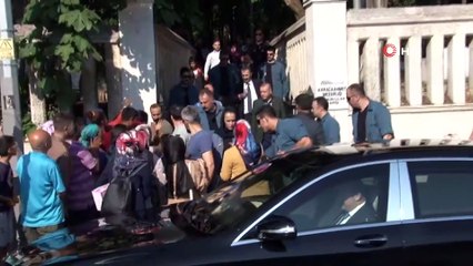 Cumhurbaşkanı Erdoğan Anne ve Babasının Mezarını Ziyaret Etti