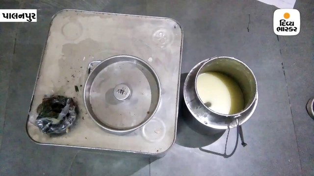 બનાસકાંઠામાં કાંકરેજના રાનેરમાં શંકાસ્પદ ઘીનો જથ્થો જપ્ત, એકની ઘરપકડ