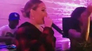 Adele trổ tài bắn rap ca khúc 