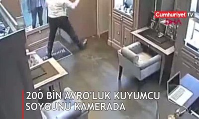 Paris’te 200 bin Avro'luk film gibi soygun anı kamerada