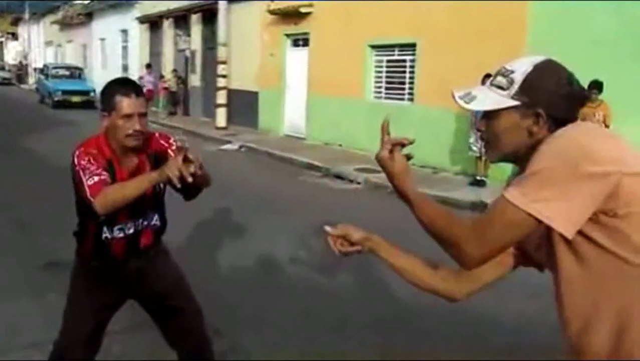 Videos chistosos - pelea de borrachos