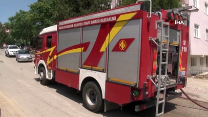 Keçiören’de belediye temizlik aracı alev alev yandı