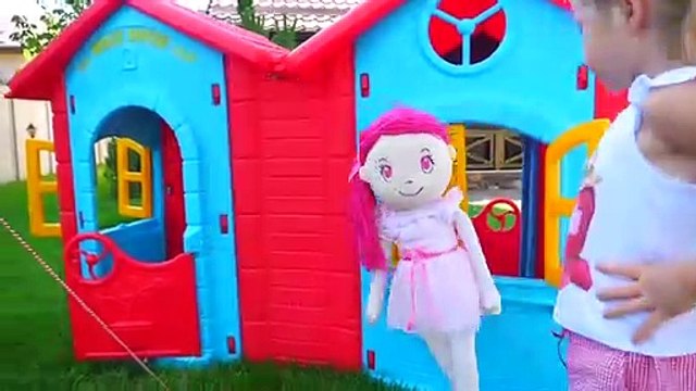 Nastya de poupées et jouer à faire semblant avec des jeux pour les enfants