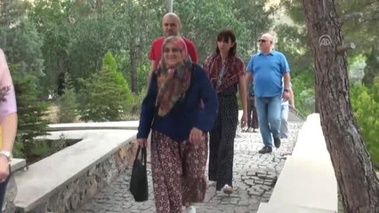 Tabduk Emre'nin türbesine ziyaretçi ilgisi - ANKARA