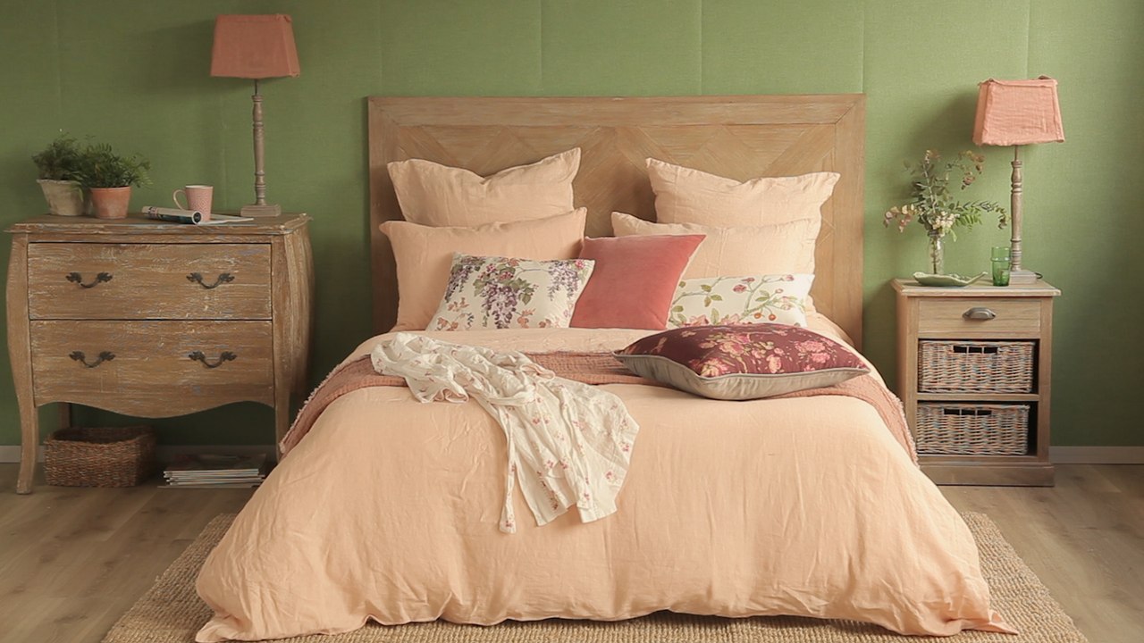 Cómo decorar un dormitorio campestre
