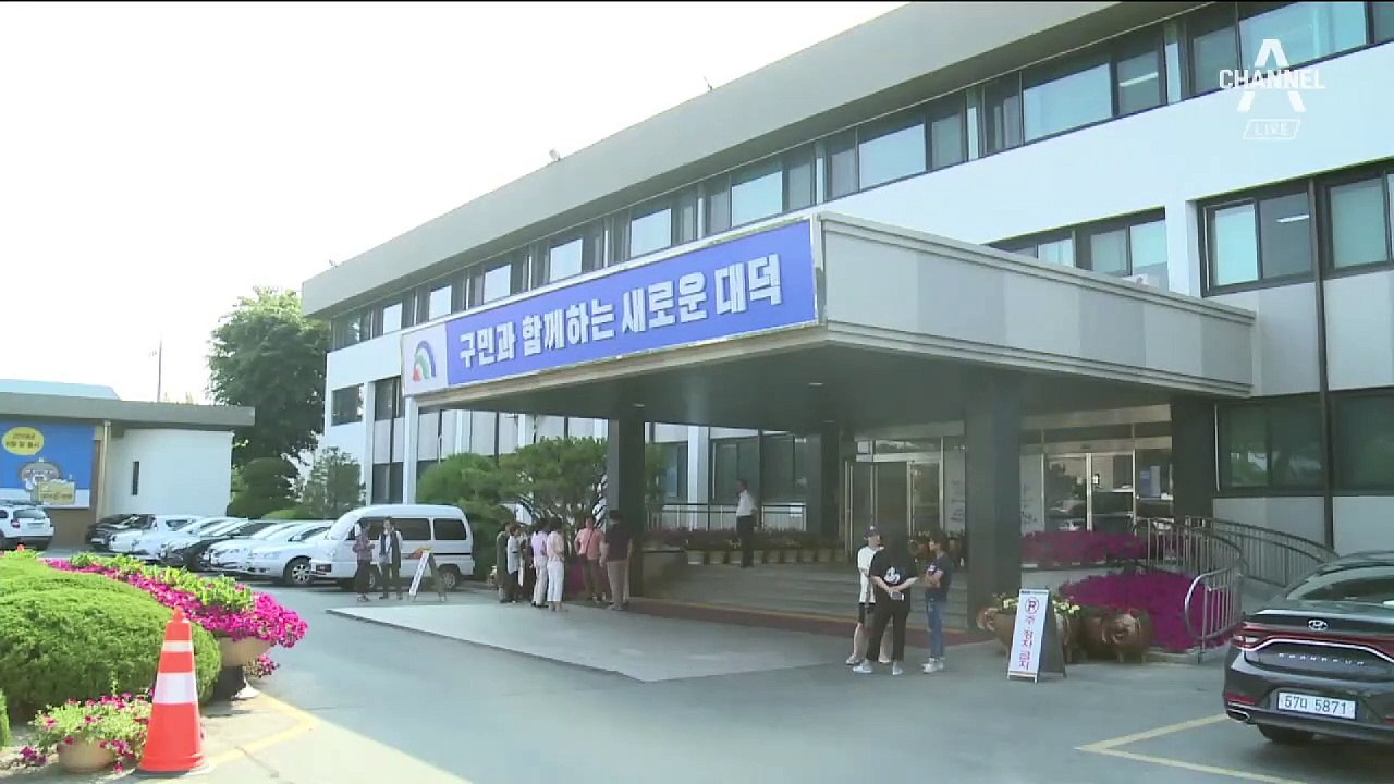 ‘90분 1550만 원’ 김제동 고액 강연 논란에 행사 취소