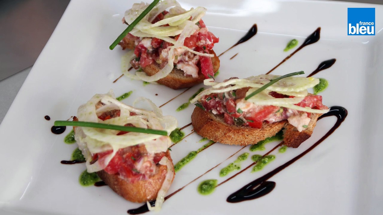 En cuisine au marché d'Hourtin avec l'équipe de restauration du collège Jules Chambrelent