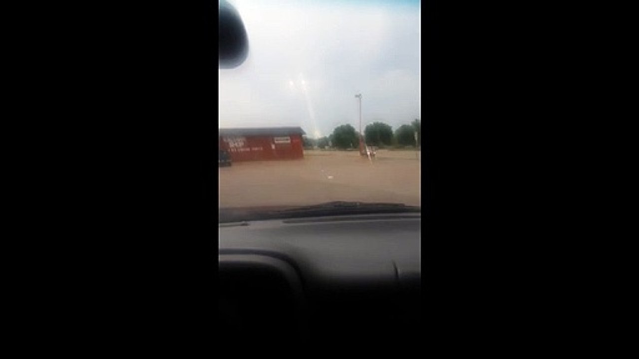 Dallas Texas UFO SIGHTING Light Beaming down May 2019