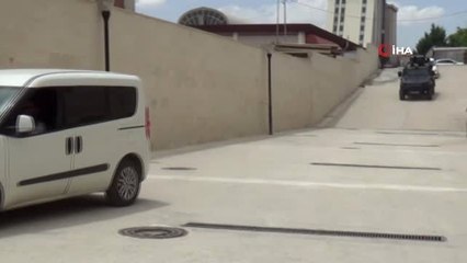Evini bastığı kadını öldüren, kocasını ise yaralayan şüpheli tutuklandı