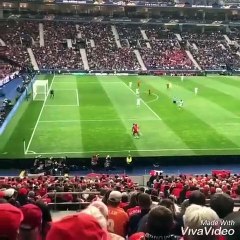 Cristiano Ronaldo casse les reins de Kevin Mbabu