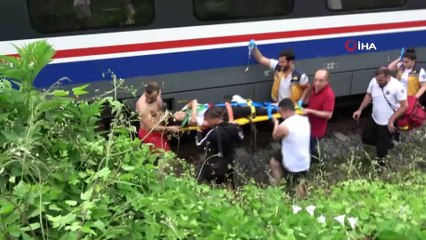 Serinlemek için denize giden genç kıza tren çarptı