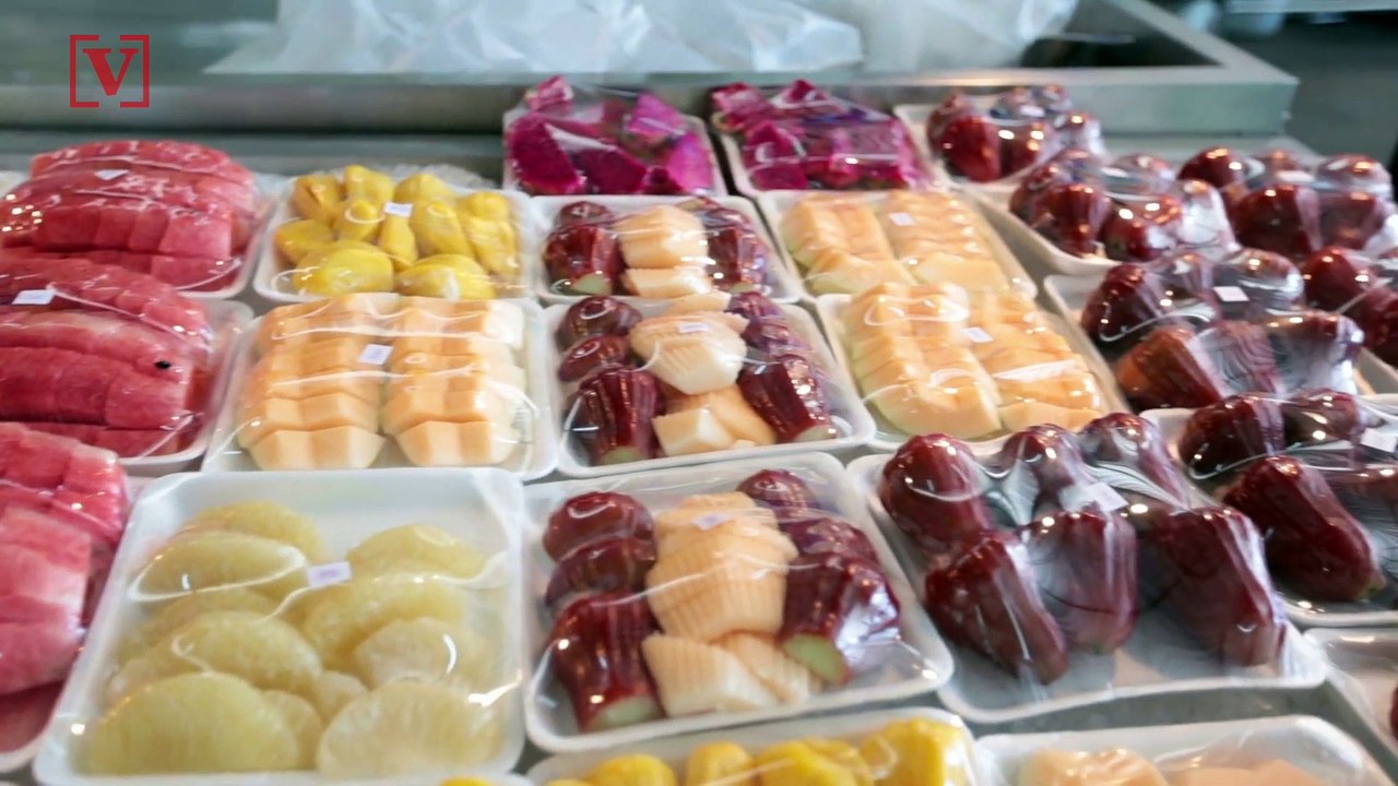 Those Drinking Bottled Water Are Scarily Ingesting Large Amounts Of Microplastic Particles