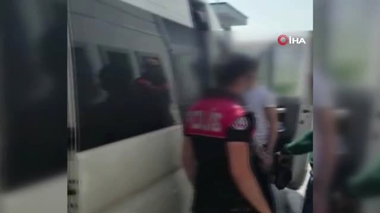 İstanbul Havalimanı'nda dur ihtarına uymayan şüpheliler ile polis arasında kovalamaca