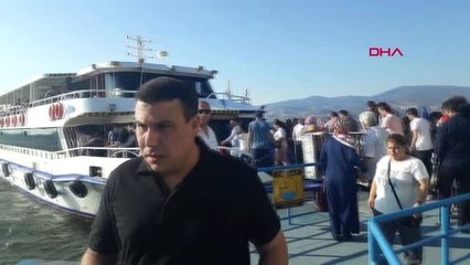 İzmir'de ücretsiz vapur yoğunluğu