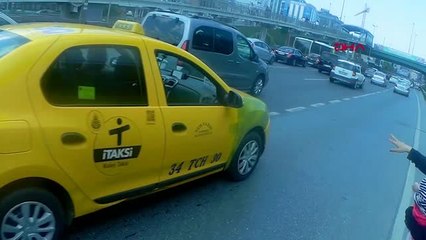 TAKSİCİNİN SURİYELİ KADINI BEBEĞİYLE D-100'DE YOL ORTASINDA BIRAKTI İDDİASI