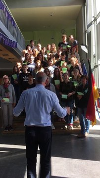 Hymne européen chanté par les collégiens en allemand et en français