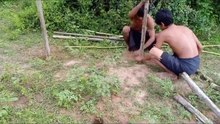 Primitive Building  - Make a house on palm leaves