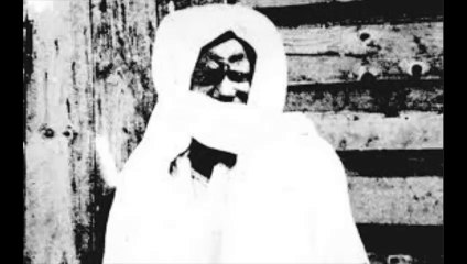 Bakhaw Guissè chante le khassida de Serigne Touba Bouchralana