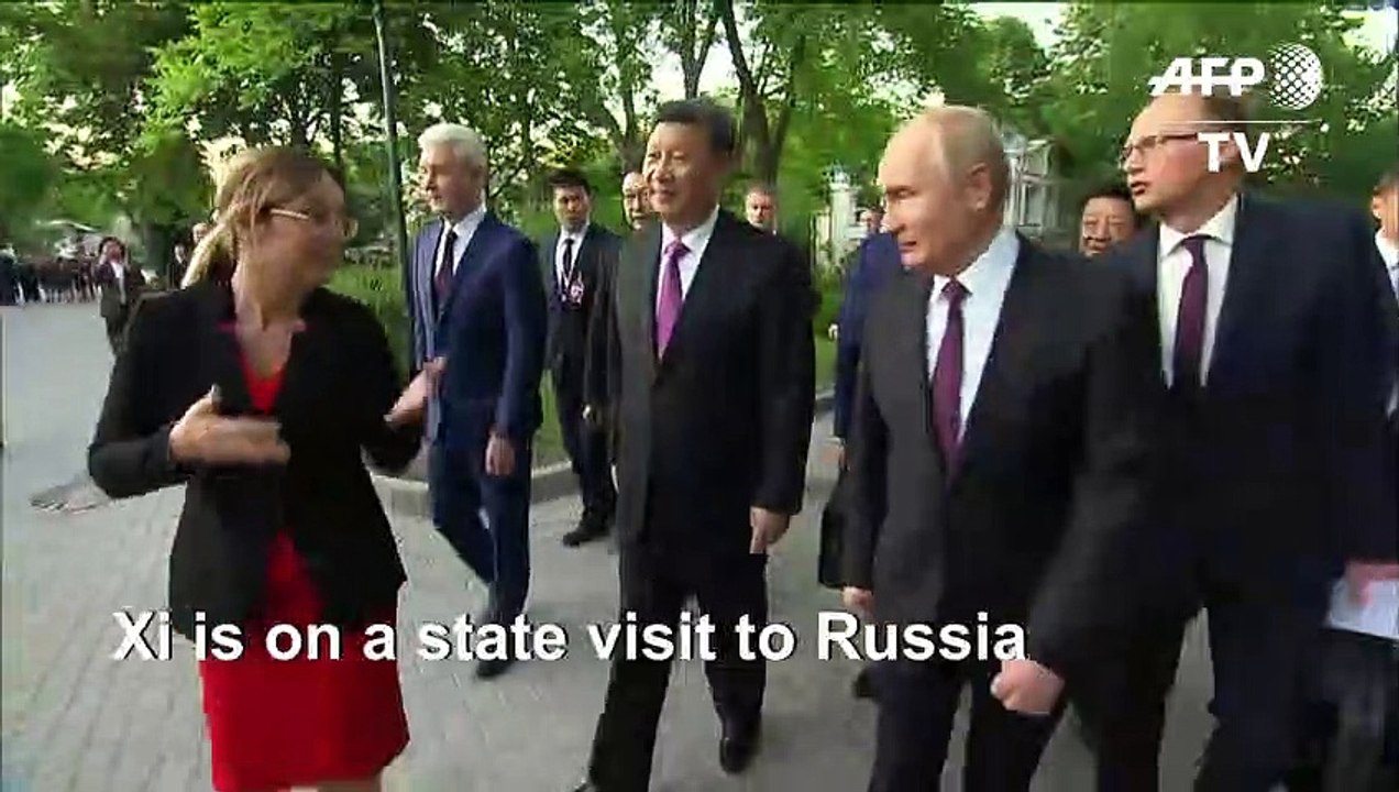 Putin and Xi visit pandas at Moscow Zoo