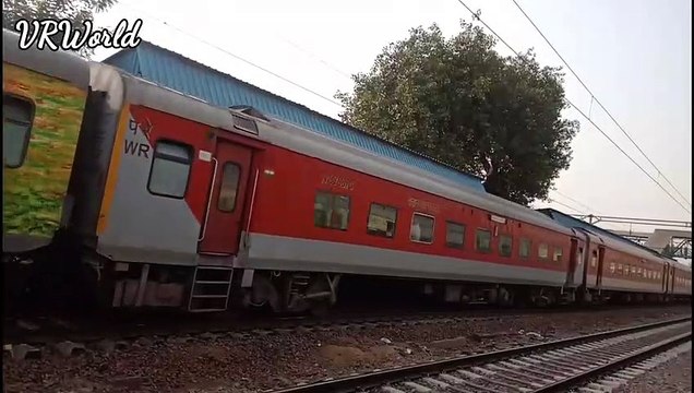 EMU Passing Mumbai Rajdhani Express _ Meet Taj Express