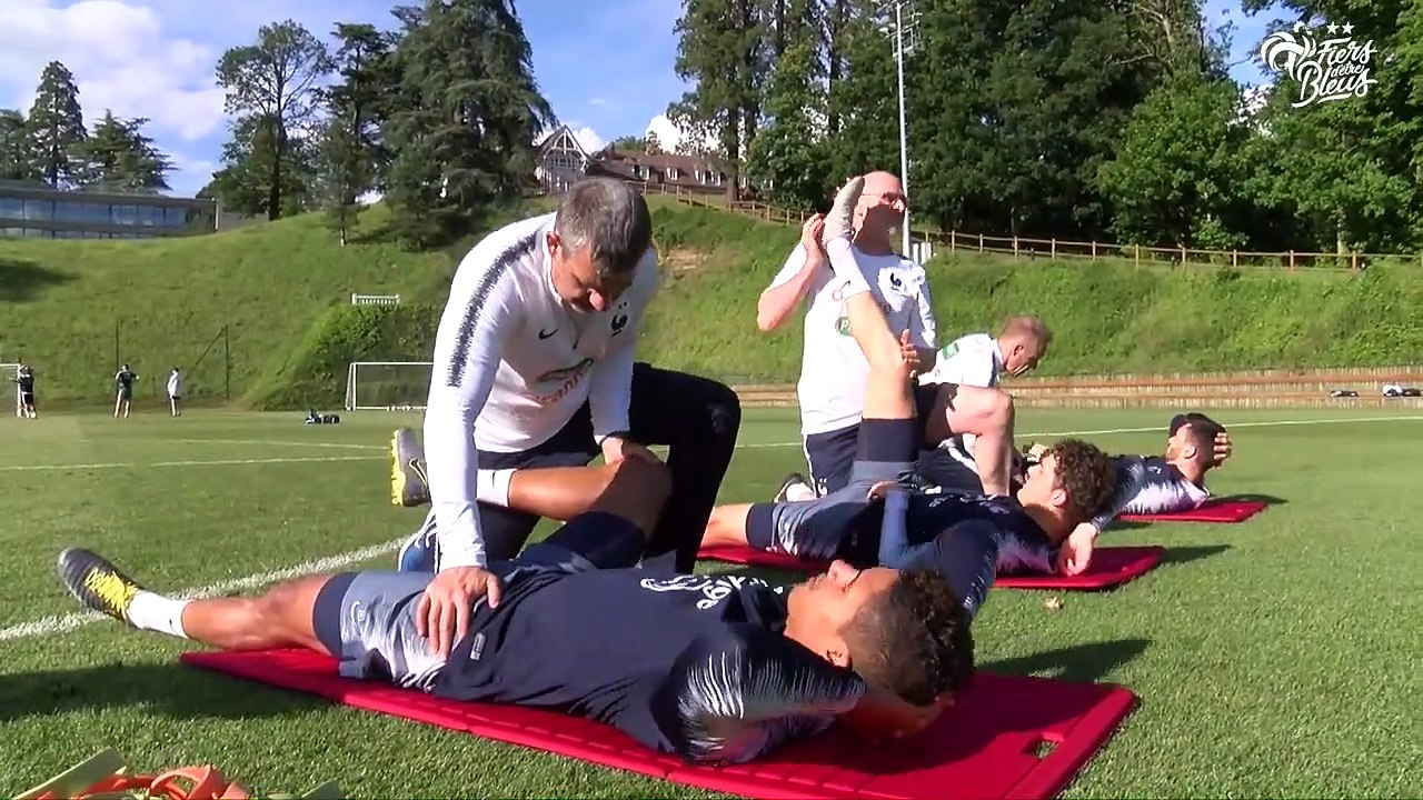 Les images du huis clos à Clairefontaine Equipe de France I FFF 2019