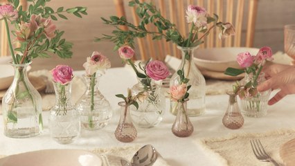 Decorar la mesa con flores