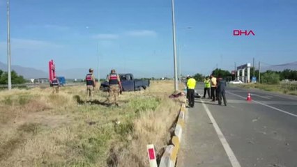 ERZİNCAN'DA TRAFİK KAZASI 6 YARALI