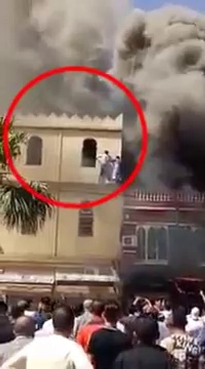 حريق مهول بالمدينة الجديدة بوهران، وشاب يغامر بنفسه و ينقد امرأتين قبل وصول الحماية المدنية