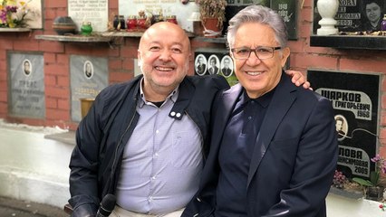 Zülfü Livaneli: 20’li yaşlarda hapislerdeydik, 70’li yaşlarda ise hapishane önlerinde arkadaşlarımız için nöbetteyiz