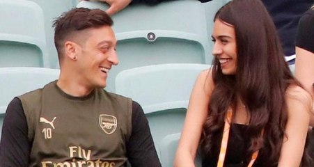 Mesut Özil'den 16 bin kişiye düğün yemeği