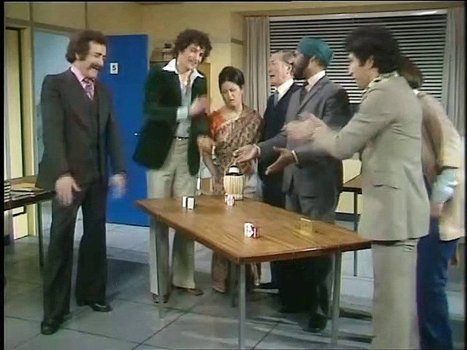 Mind Your Language - Series 1 - Episode 8 | Better to Have Loved and Lost (GB - PG)