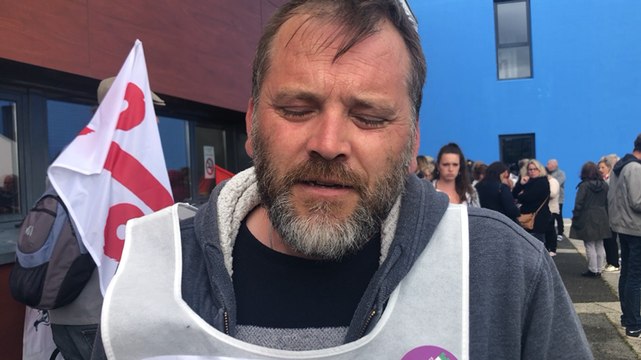 Les agents de l’hôpital manifestent devant l’Ifsi