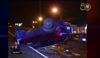 Fuerte accidente entre dos vehículos, presuntamente los conductores se encontraban bajo los efectos del alcohol