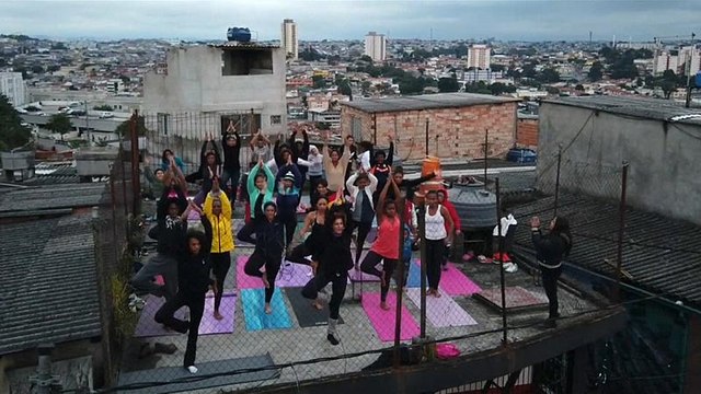 Watch: Free rooftop yoga on offer in Brazilian favela