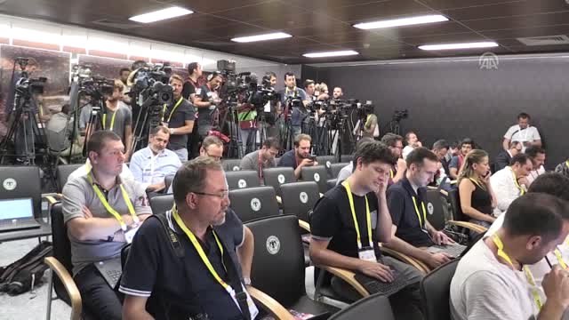 Türkiye-Fransa maçına doğru - Fransa Milli Takımı Teknik Direktörü Deschamps (1)