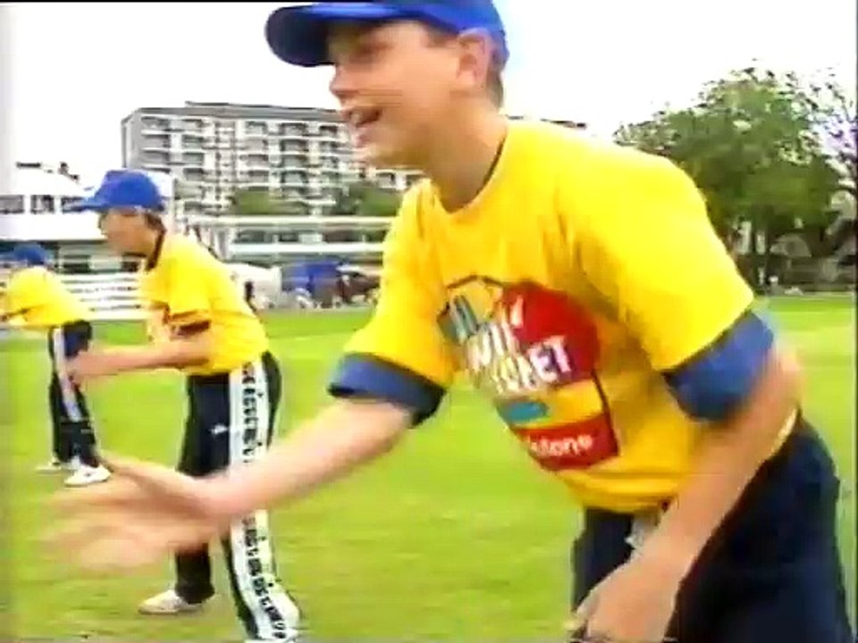KWICK CRICKET - SPOT
