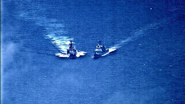 Παραλίγο σύγκρουση πολεμικών πλοίων των ΗΠΑ και της Ρωσίας
