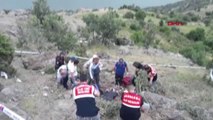 ÇORUM'DA UÇURUMA YUVARLANAN TRAKTÖRDEKİ ANNE-BABA-OĞUL ÖLDÜ, 1 YARALI