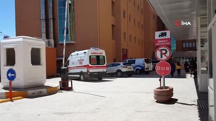 Köprüden Karasu Nehrine atlayan kadını boğulmaktan çoban kurtardı