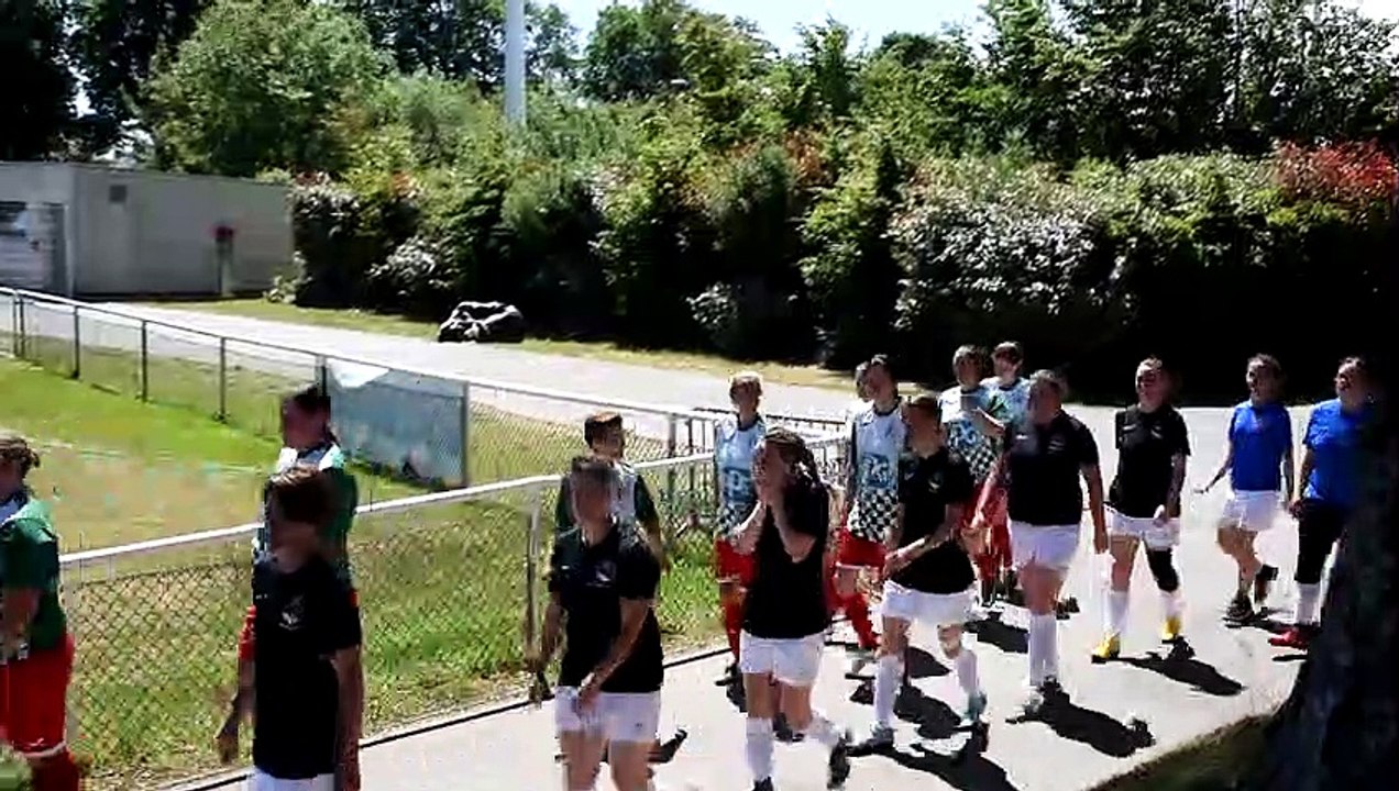 Entrée et présentation des joueuses (Finale coupe du 76 Seniors Féminines le 02/06/2019)