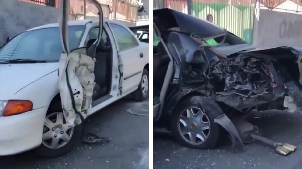 Quand un bus passe beaucoup trop prêt des voiture garées sur le côté de la route