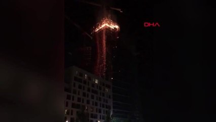DHA DIŞ ? Polonya'da gökdelende yangın