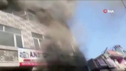 Hindistan'da okulda yangın: 2'si çocuk, 3 ölü