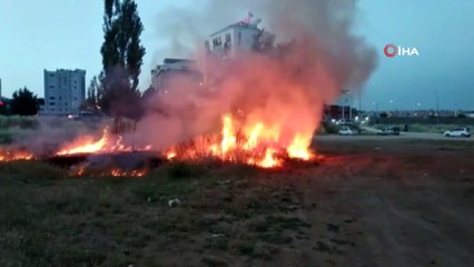 Gaziantep'te boş arazi alev alev böyle yandı