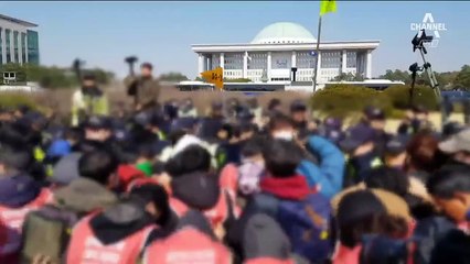 “몰래 글 올린다” 구치소 이송 중 SNS한 민노총 간부