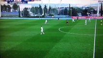 El gol que ha metido un niño del Madrid al Barça desde el centro del campo